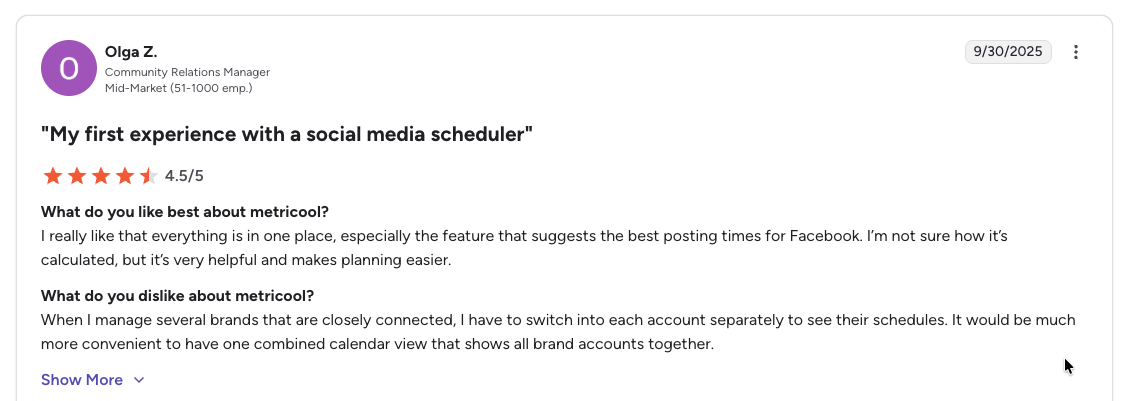 A detailed Metricool review on G2 highlighting ease of use, centralized management, and helpful scheduling features but criticizing customer support responsiveness and occasional scheduling issues.